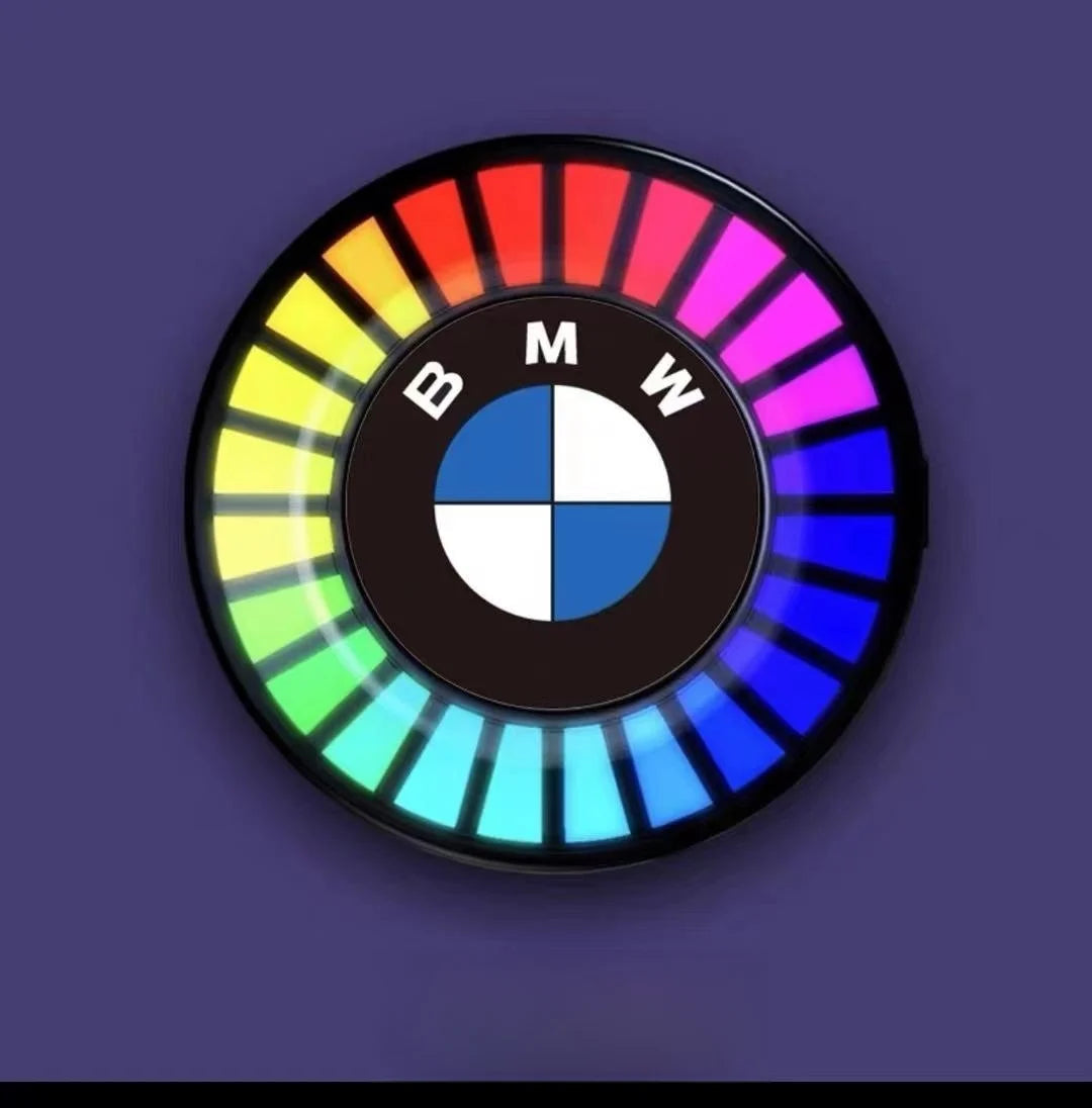 Luce LED per auto con ritmo musicale e logo (con diffusore di aromi)