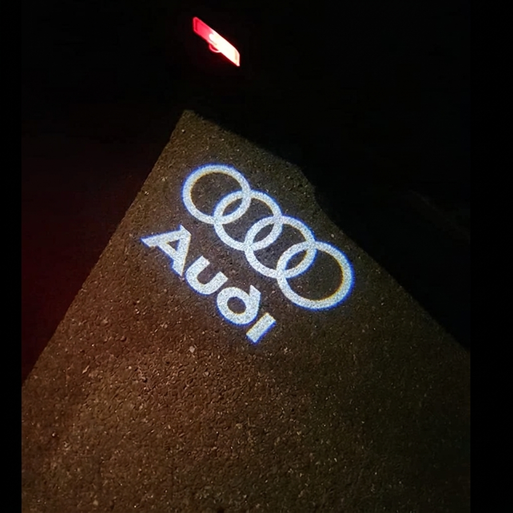 Proiettore LED Luminoso per Porte Auto